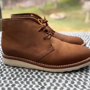 Men's Brown Leather Chukka Boots